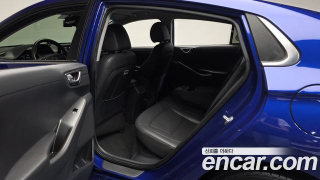 Hyundai Ioniq 2020 — photo 16