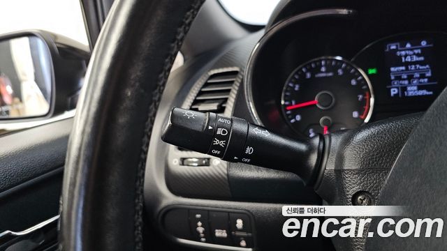 Kia K3 2013 — photo 24