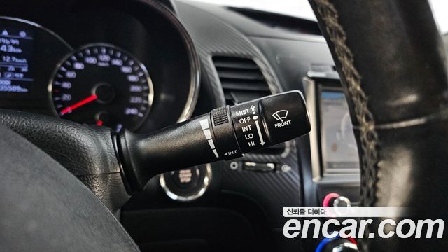 Kia K3 2013 — photo 28