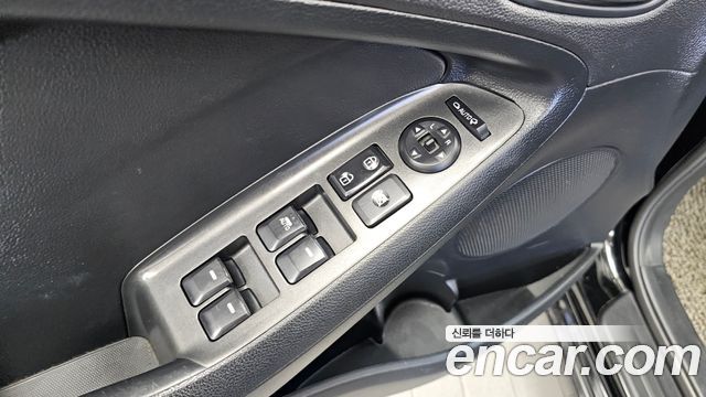 Kia K3 2013 — photo 31