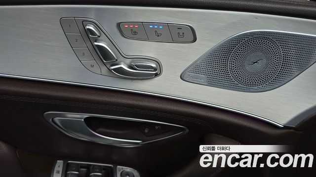 Mercedes-Benz CLS-Class 2019 — photo 26