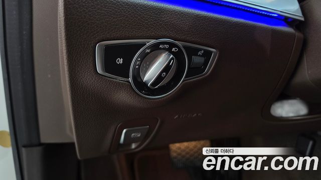 Mercedes-Benz CLS-Class 2019 — photo 30