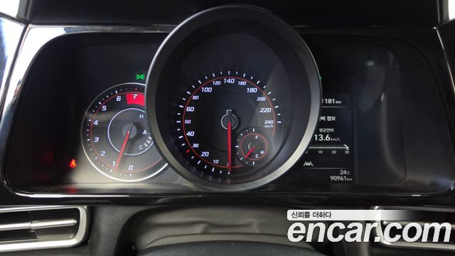 Hyundai AVANTE 2022 — photo 11