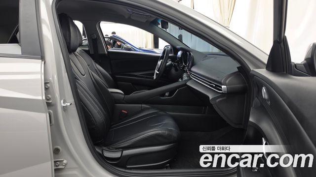 Hyundai AVANTE 2022 — photo 17