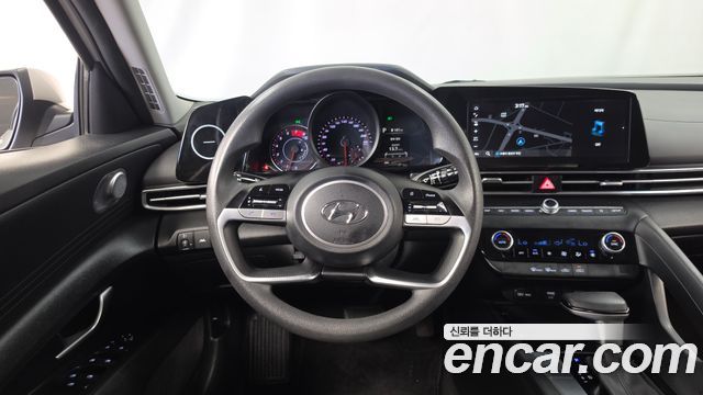 Hyundai AVANTE 2022 — photo 19