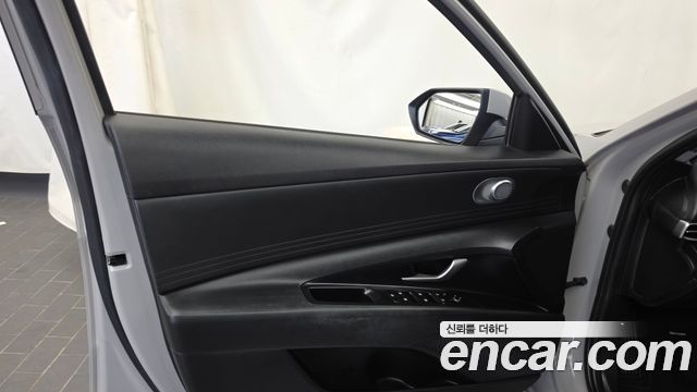Hyundai AVANTE 2022 — photo 14