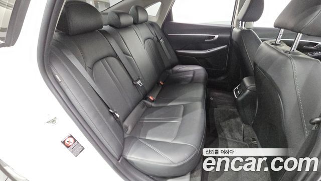 Hyundai Sonata 2021 — photo 17