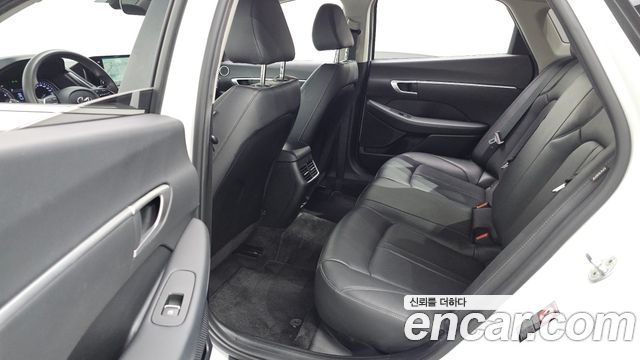 Hyundai Sonata 2021 — photo 18