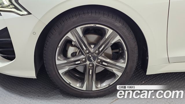 Kia K5 2023 — photo 5