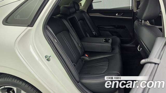 Kia K5 2023 — photo 11