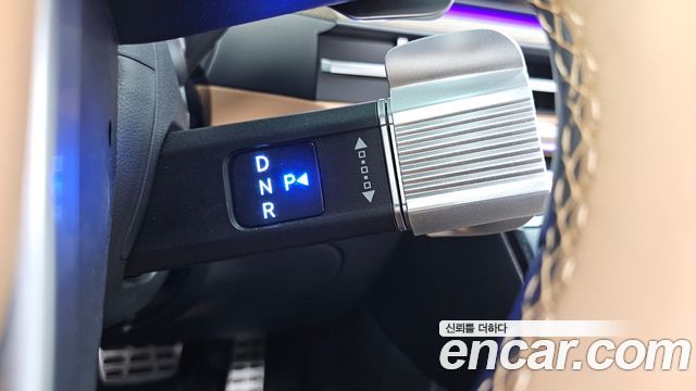 Hyundai Santafe 2025 — photo 12