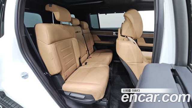 Hyundai Santafe 2025 — photo 17