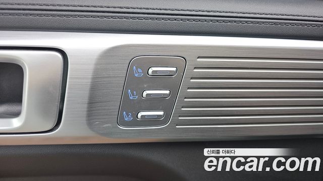 Hyundai Santafe 2025 — photo 26