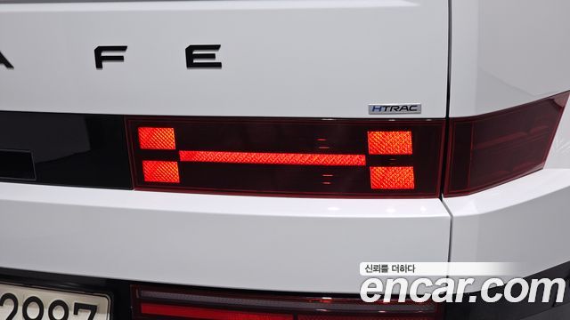 Hyundai Santafe 2025 — photo 9