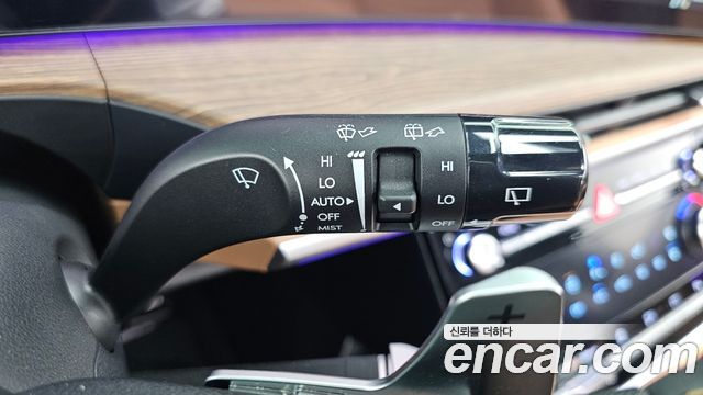 Hyundai Santafe 2025 — photo 31