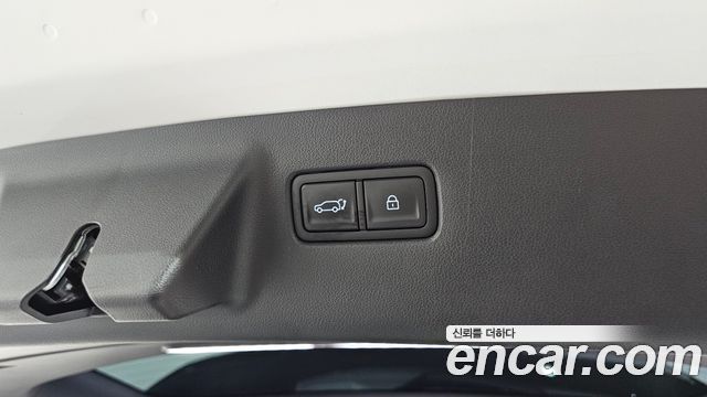 Hyundai Santafe 2025 — photo 38