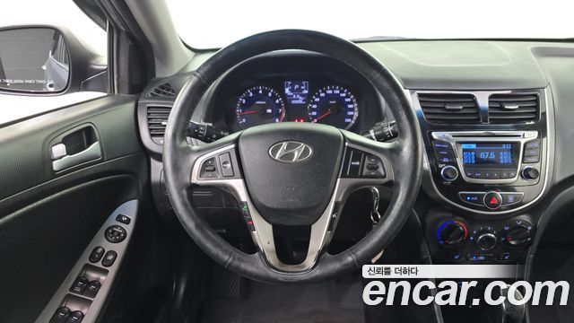 Hyundai Accent 2016 — photo 12