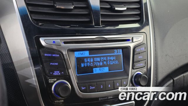 Hyundai Accent 2016 — photo 19