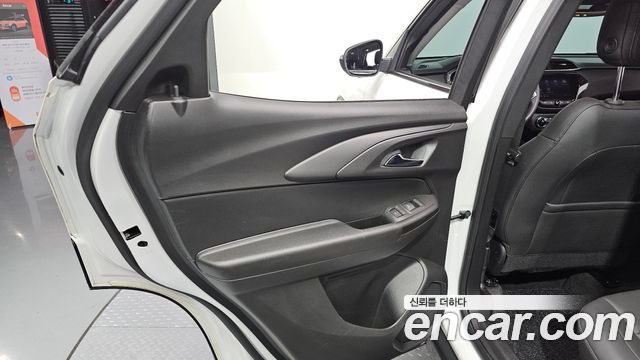 Chevrolet Korea Trailblazer 2021 — photo 15