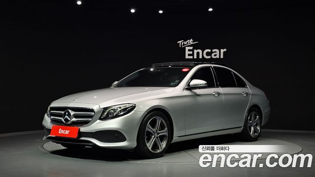 Mercedes-Benz E-Class 2017 — photo 1