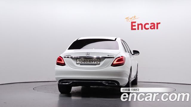 Mercedes-Benz C-Class 2019 — photo 4