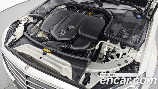 Mercedes-Benz C-Class 2019 — photo 6