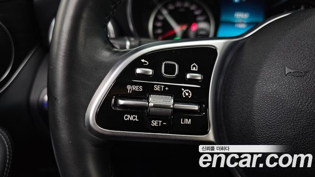 Mercedes-Benz C-Class 2019 — photo 24