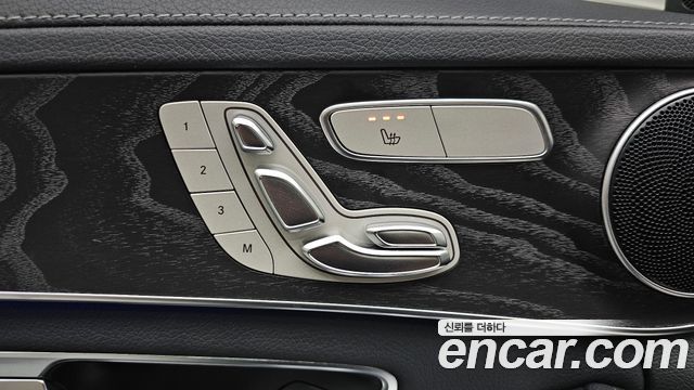 Mercedes-Benz C-Class 2019 — photo 31