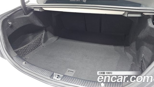 Mercedes-Benz C-Class 2019 — photo 33