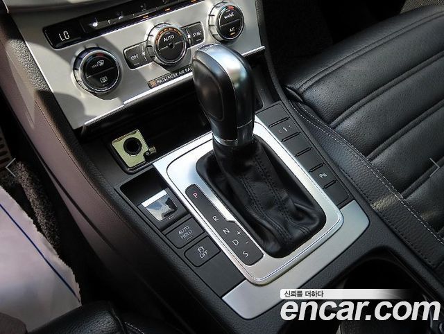 Volkswagen CC 2013 — photo 10