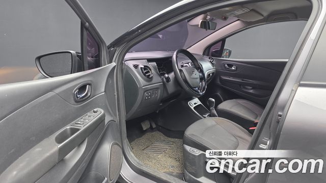 Renault Korea QM3 2017 — photo 10