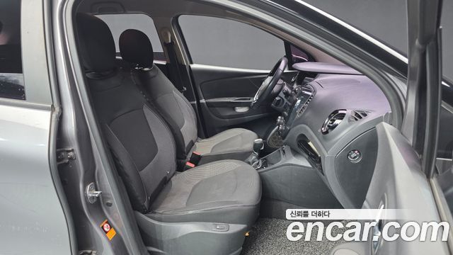 Renault Korea QM3 2017 — photo 11