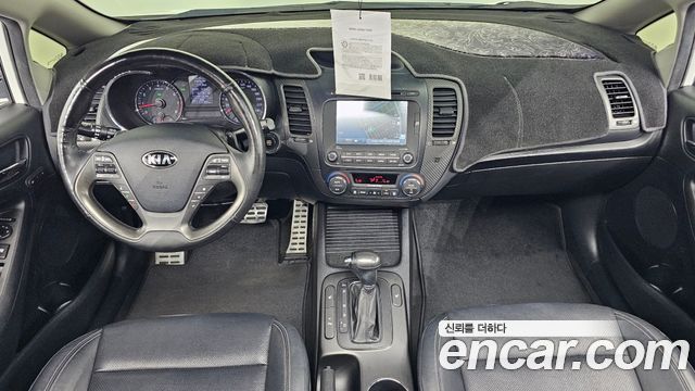 Kia K3 2013 — photo 10