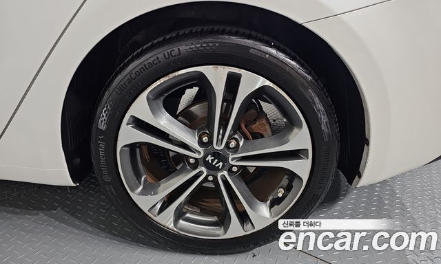 Kia K3 2013 — photo 7