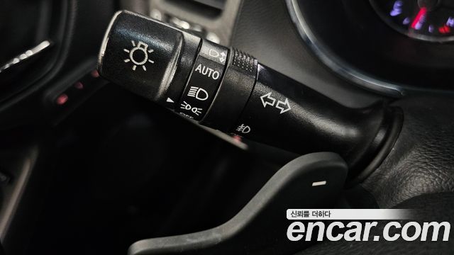 Kia K3 2013 — photo 28