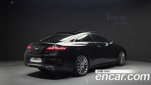 Mercedes-Benz E-Class 2021 — photo 2