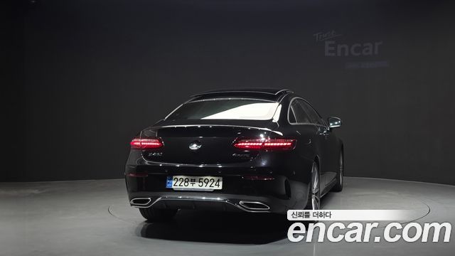 Mercedes-Benz E-Class 2021 — photo 4