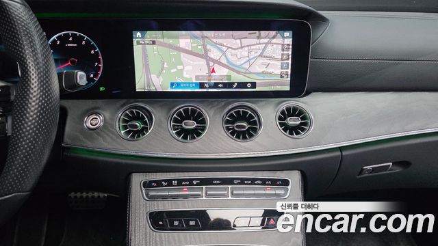 Mercedes-Benz E-Class 2021 — photo 19