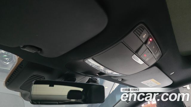 Mercedes-Benz E-Class 2021 — photo 26