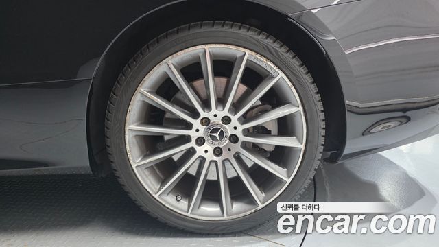 Mercedes-Benz E-Class 2021 — photo 7