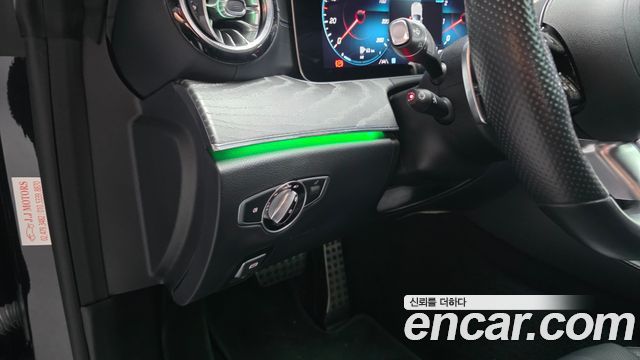 Mercedes-Benz E-Class 2021 — photo 27