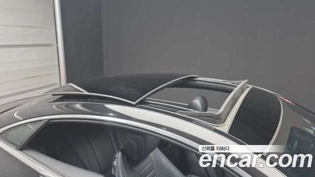 Mercedes-Benz E-Class 2021 — photo 28