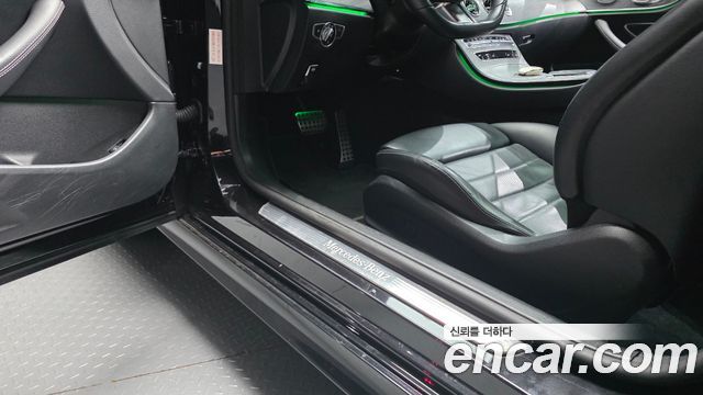 Mercedes-Benz E-Class 2021 — photo 29