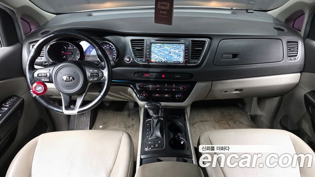 Kia Canival 2018 — photo 7