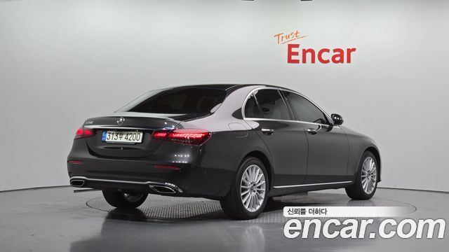 Mercedes-Benz E-Class 2021 — photo 2