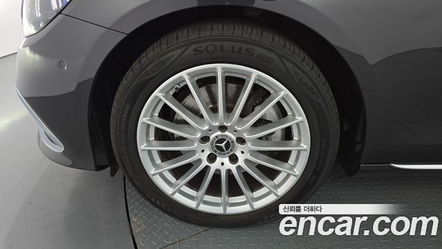 Mercedes-Benz E-Class 2021 — photo 5