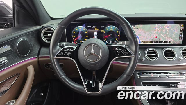 Mercedes-Benz E-Class 2021 — photo 19