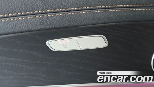 Mercedes-Benz E-Class 2021 — photo 21