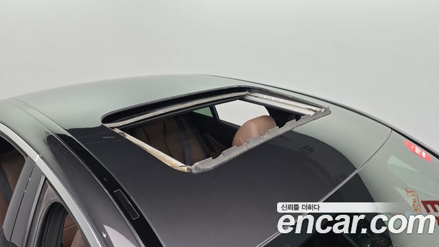 Mercedes-Benz E-Class 2021 — photo 28
