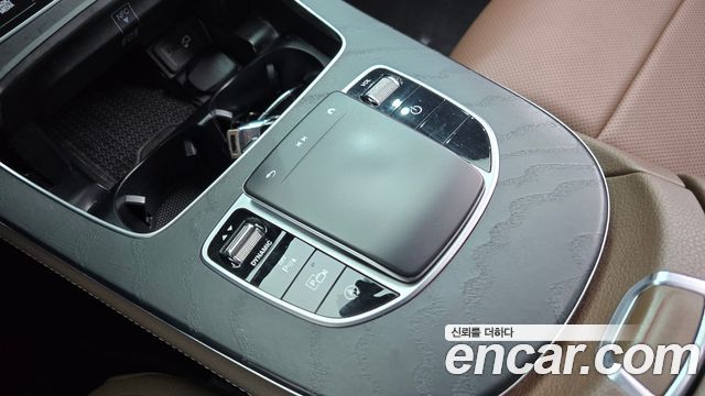 Mercedes-Benz E-Class 2021 — photo 29